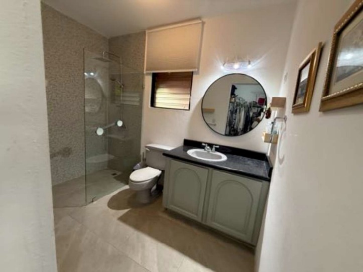 Vendo Casa en Los Cacicazgos