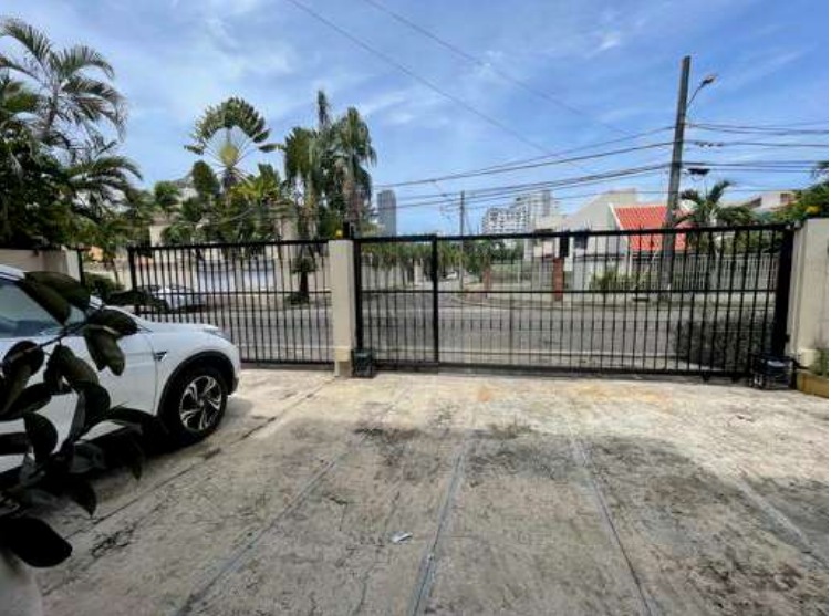 Vendo Casa en Los Cacicazgos