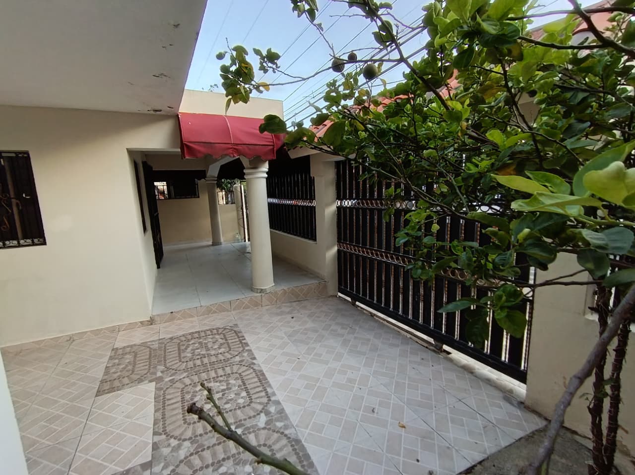 WhatsApp Image 2026-05-29 at 15.23.51 Vendo Casa en Santo Domingo a 5 minutos de Carrefour