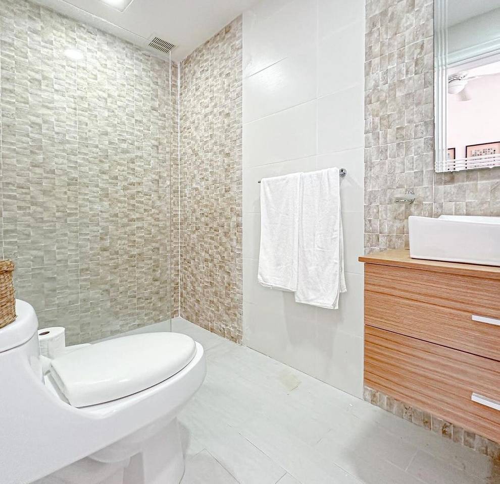 VENTA TOWN HOUSE EN GUAVABERRY, JUAN DOLIO. TOTALMENTE AMUEBLADA. - LaKasa Inmobiliaria VENTA TOWN HOUSE EN GUAVABERRY, JUAN DOLIO. TOTALMENTE AMUEBLADA. - LaKasa Inmobiliaria