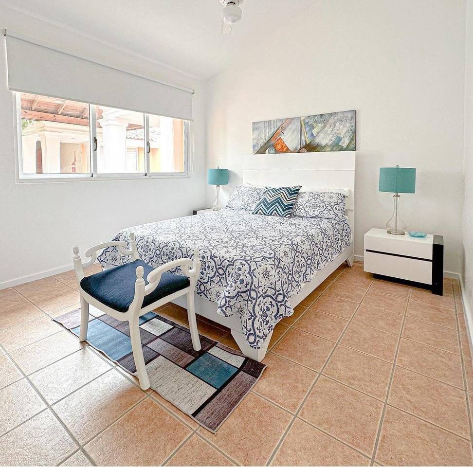 VENTA TOWN HOUSE EN GUAVABERRY, JUAN DOLIO. TOTALMENTE AMUEBLADA. - LaKasa Inmobiliaria VENTA TOWN HOUSE EN GUAVABERRY, JUAN DOLIO. TOTALMENTE AMUEBLADA. - LaKasa Inmobiliaria