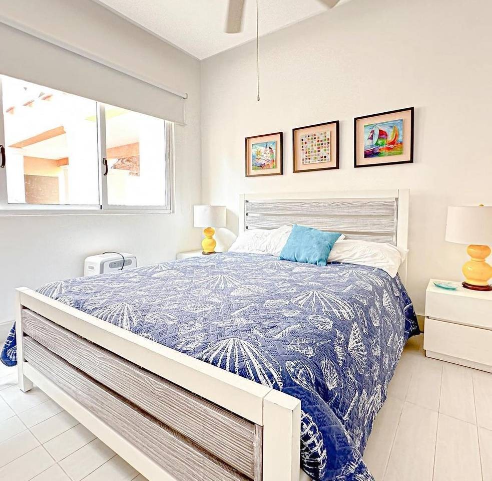 VENTA TOWN HOUSE EN GUAVABERRY, JUAN DOLIO. TOTALMENTE AMUEBLADA. - LaKasa Inmobiliaria VENTA TOWN HOUSE EN GUAVABERRY, JUAN DOLIO. TOTALMENTE AMUEBLADA. - LaKasa Inmobiliaria