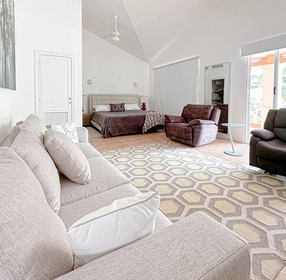VENTA TOWN HOUSE EN GUAVABERRY, JUAN DOLIO. TOTALMENTE AMUEBLADA. - LaKasa Inmobiliaria VENTA TOWN HOUSE EN GUAVABERRY, JUAN DOLIO. TOTALMENTE AMUEBLADA. - LaKasa Inmobiliaria