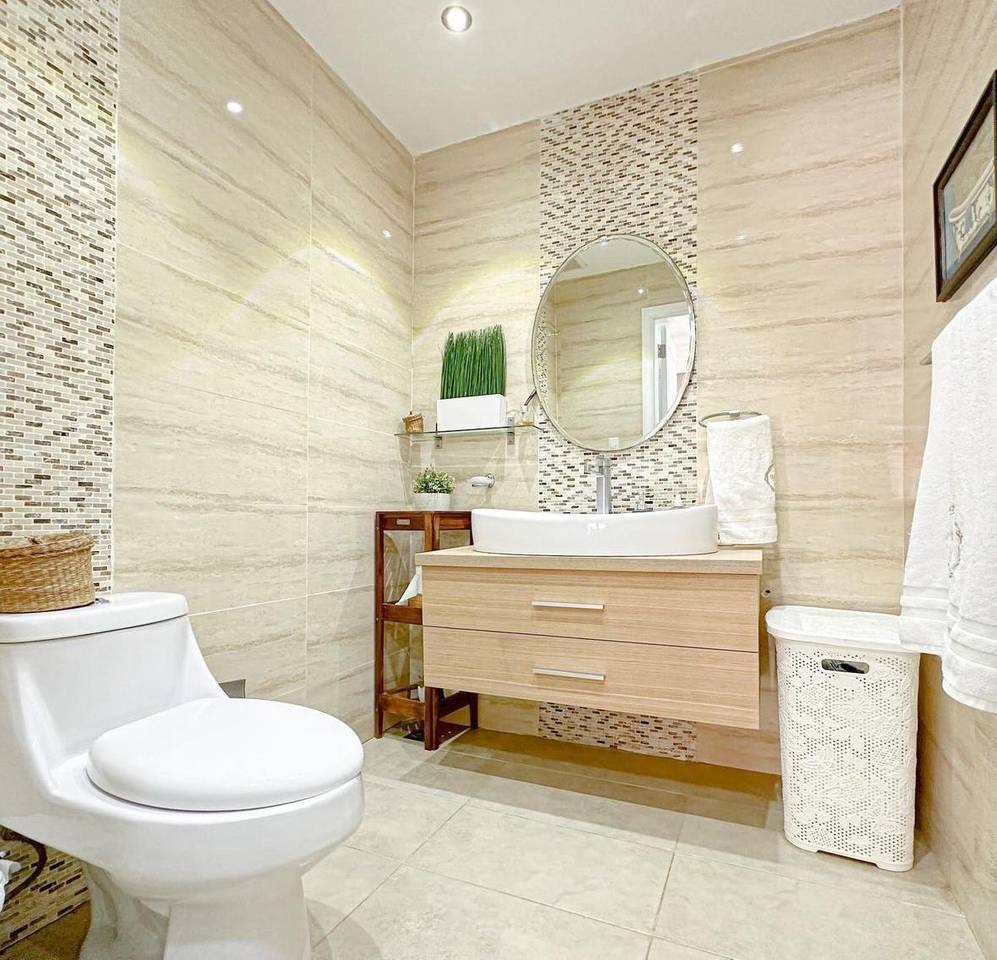 VENTA TOWN HOUSE EN GUAVABERRY, JUAN DOLIO. TOTALMENTE AMUEBLADA. - LaKasa Inmobiliaria VENTA TOWN HOUSE EN GUAVABERRY, JUAN DOLIO. TOTALMENTE AMUEBLADA. - LaKasa Inmobiliaria