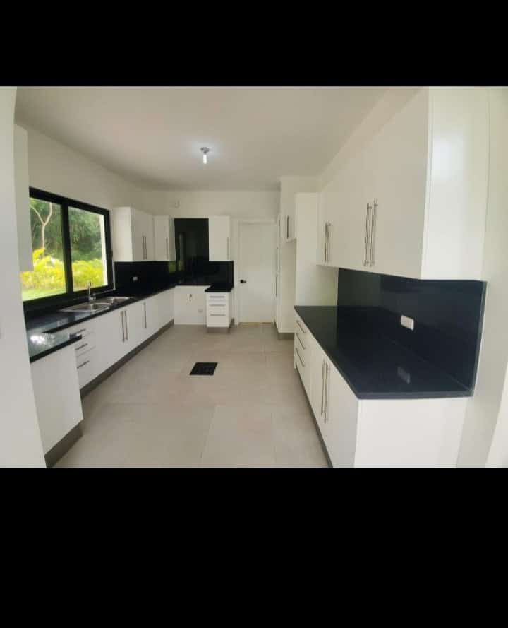 WhatsApp Image 2026-06-17 at 11.40.07 AM (2) VENDO EXCELENTE VILLA EN PLAYA NUEVA ROMANA