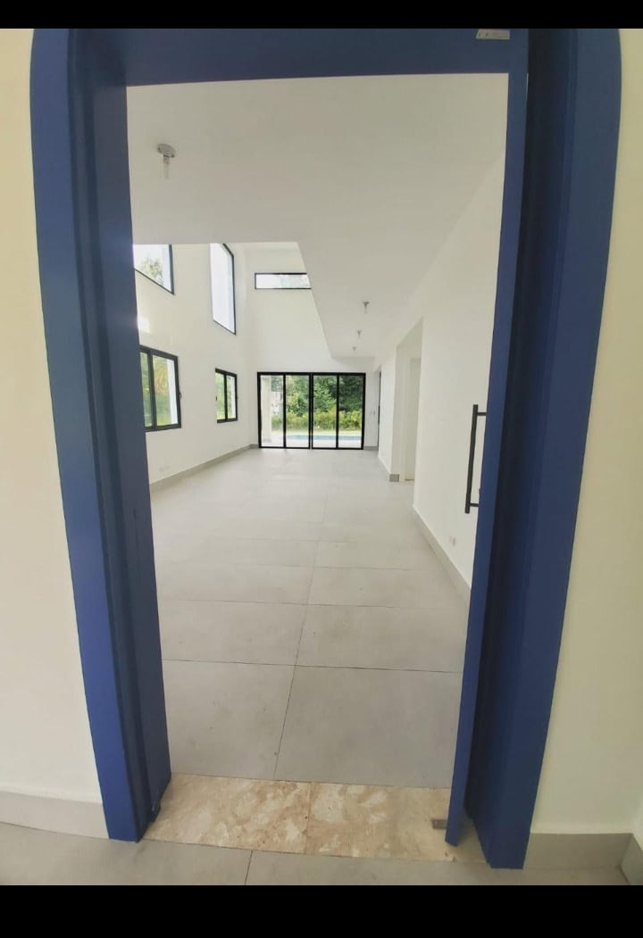 WhatsApp Image 2026-06-17 at 11.40.08 AM (1) VENDO EXCELENTE VILLA EN PLAYA NUEVA ROMANA