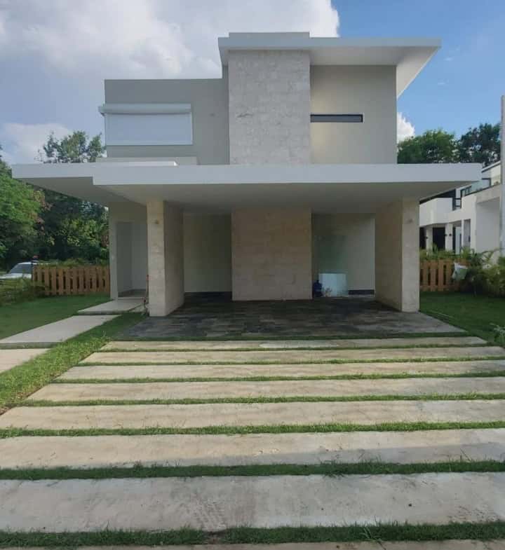 VENDO EXCELENTE VILLA EN PLAYA NUEVA ROMANA