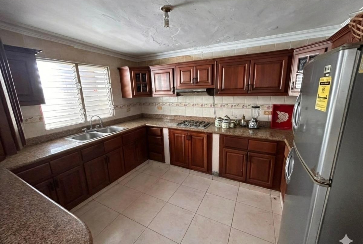 Vendo Casa en Las Praderas