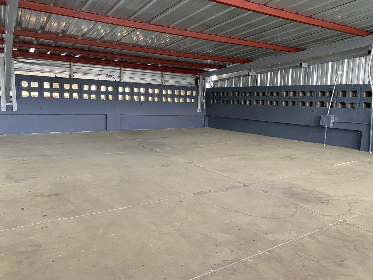 Nave Industrial en Paraíso - LaKasa Inmobiliaria