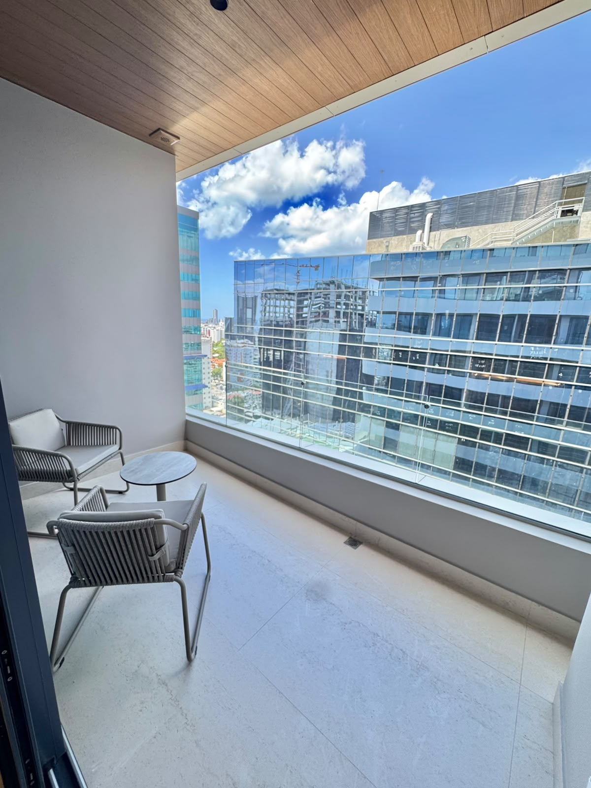 Apartamento en Alquiler Amueblado PIANTINI USD 2,450.00 (Mantenimiento y gas incluidos) - LaKasa Inmobiliaria