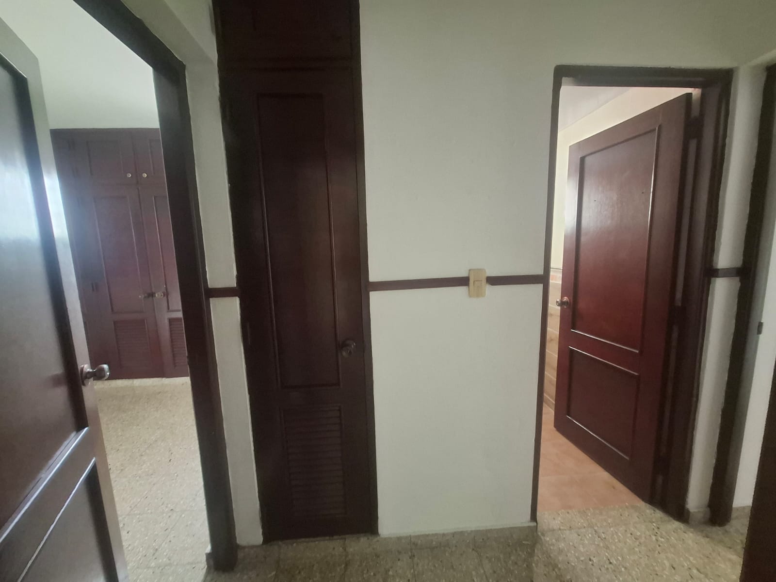 Apartamento en Alquiler – Residencial El Túnel Precio: RD$40,000 mensuales - LaKasa Inmobiliaria