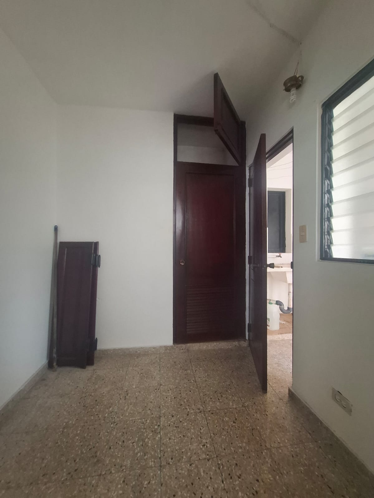 Apartamento en Alquiler – Residencial El Túnel Precio: RD$40,000 mensuales - LaKasa Inmobiliaria