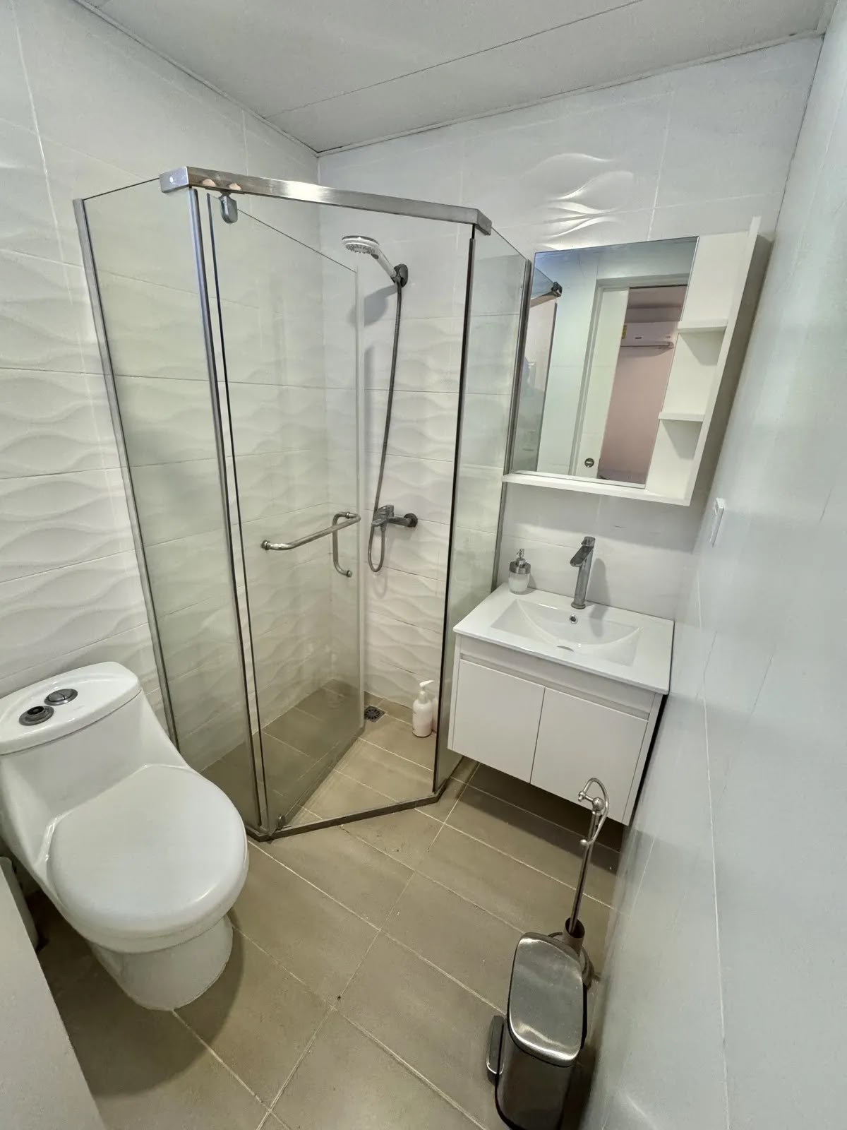 Apartamento en Alquiler Amueblado BELLA VISTA NORTE USD 1,450.00 (Mantenimiento incluido) - LaKasa Inmobiliaria