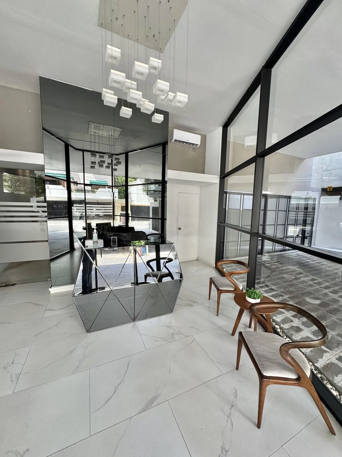 Apartamento en Alquiler Amueblado BELLA VISTA NORTE USD 1,450.00 (Mantenimiento incluido) - LaKasa Inmobiliaria